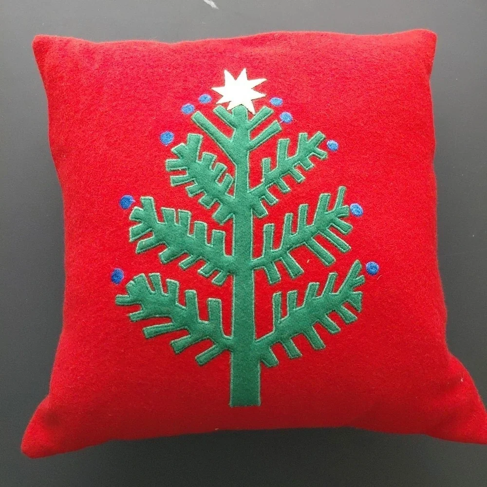 Crate & Barrel Pillow Christmas Tree Felt Wool Holiday RARE Red‎ Embroidered VTG